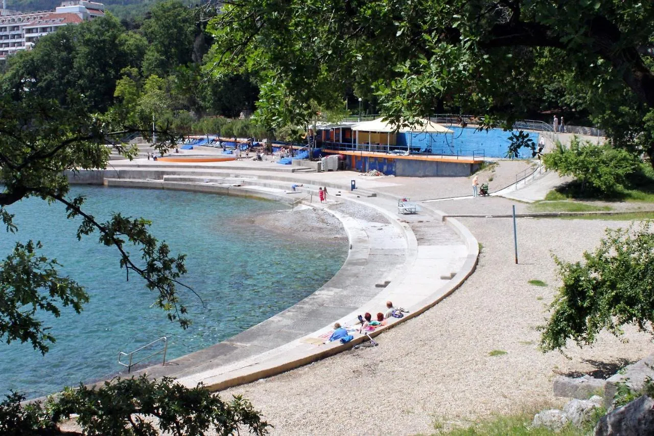 Apartments With A Swimming Pool Lovran, Opatija - 7694 Croatia
