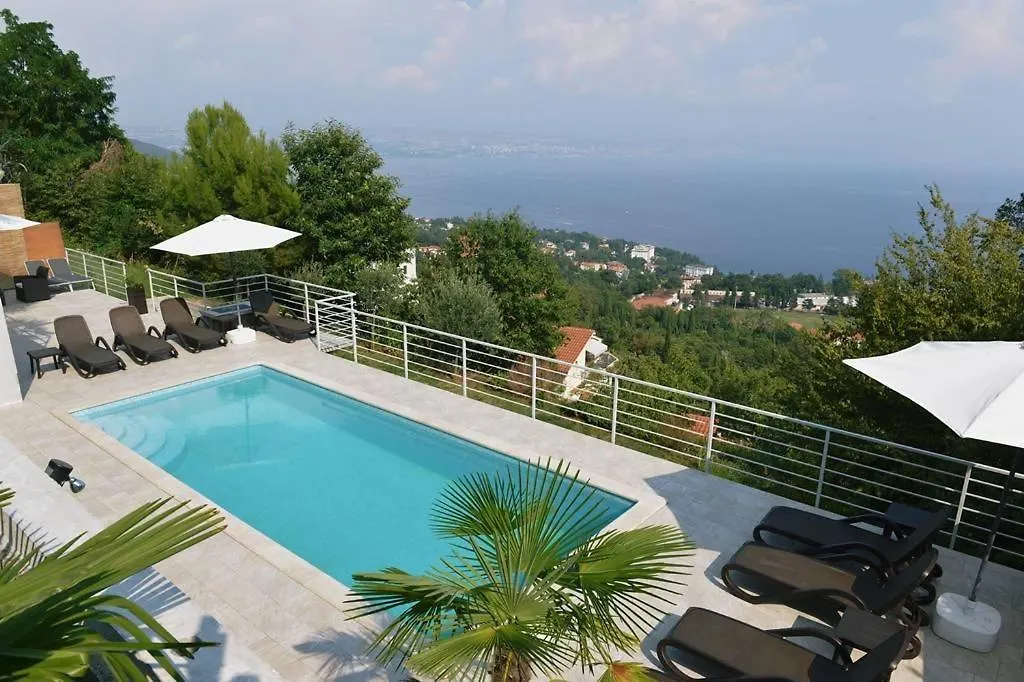 Apartments With A Swimming Pool Lovran, Opatija - 7694 Lovran