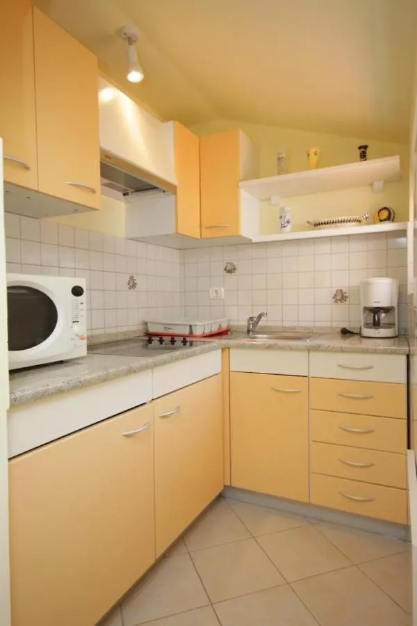 Apartments With A Swimming Pool Lovran, Opatija - 7694 Lovran