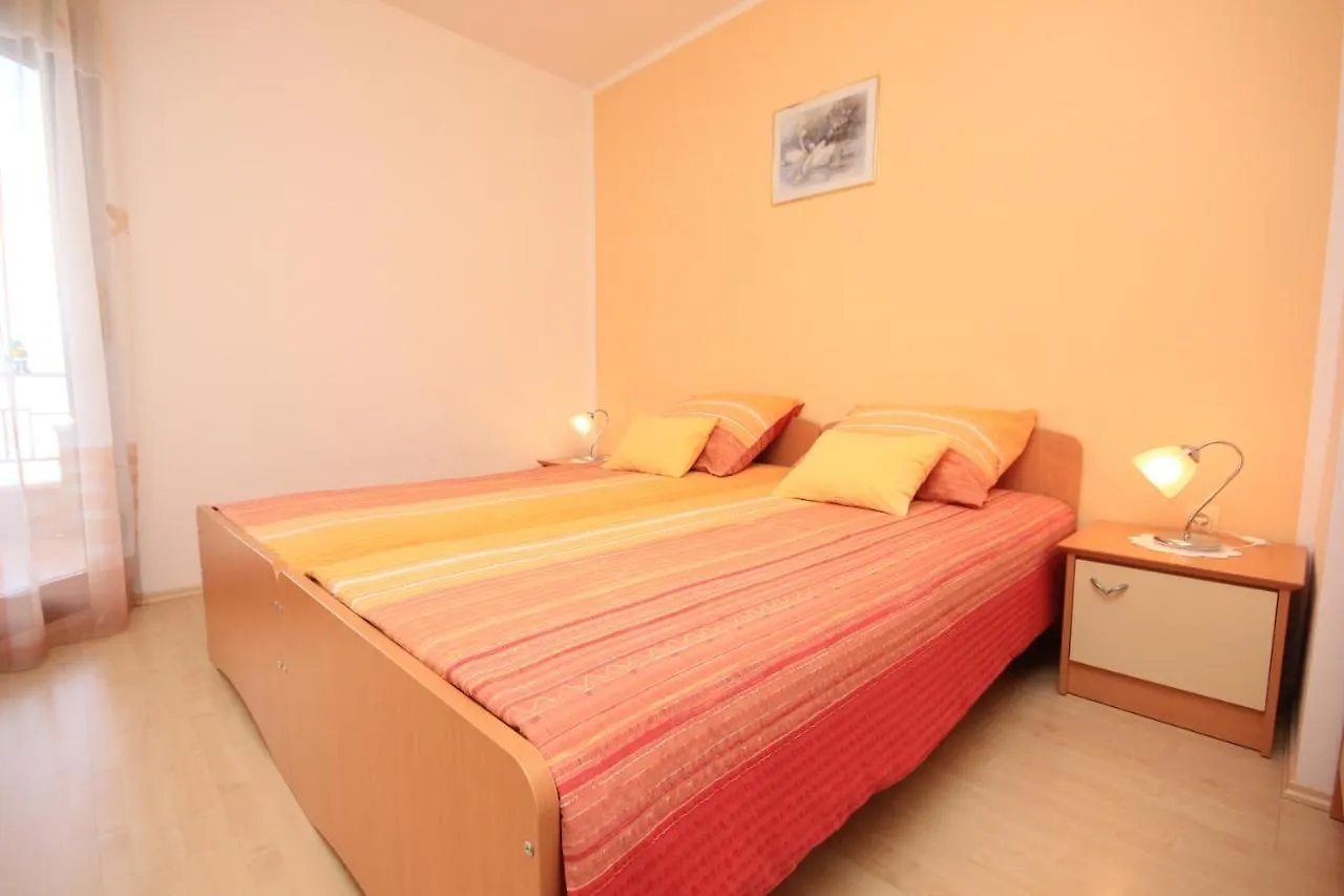 Apartments With A Swimming Pool Lovran, Opatija - 7694 Lovran